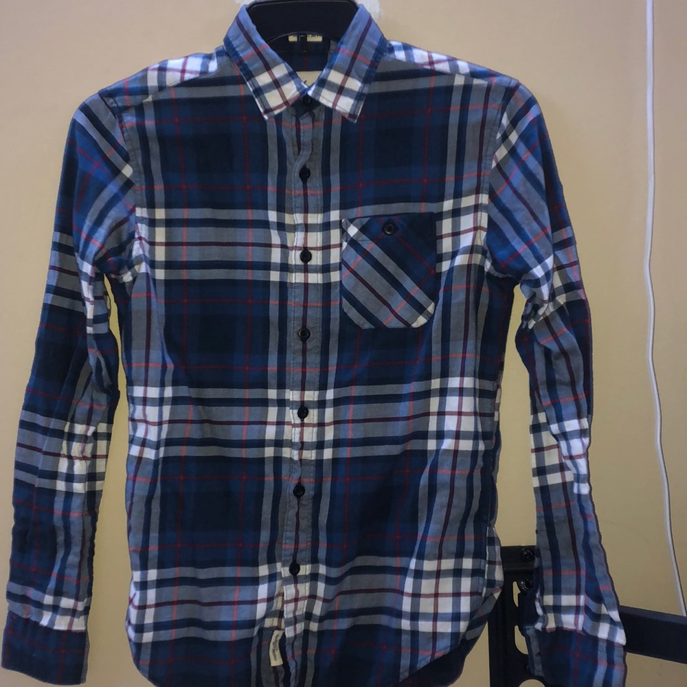 American Eagle Plad Button-Down